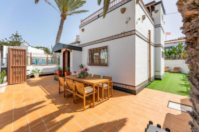 Villa Corralejo Bay Beachfront Corralejo By Holidays Home